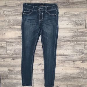 Skinny leg blue jeans